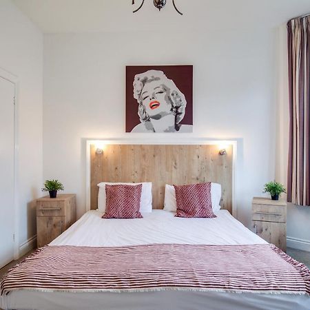 Oyo Tamtam Acton Hotel Λονδίνο Εξωτερικό φωτογραφία